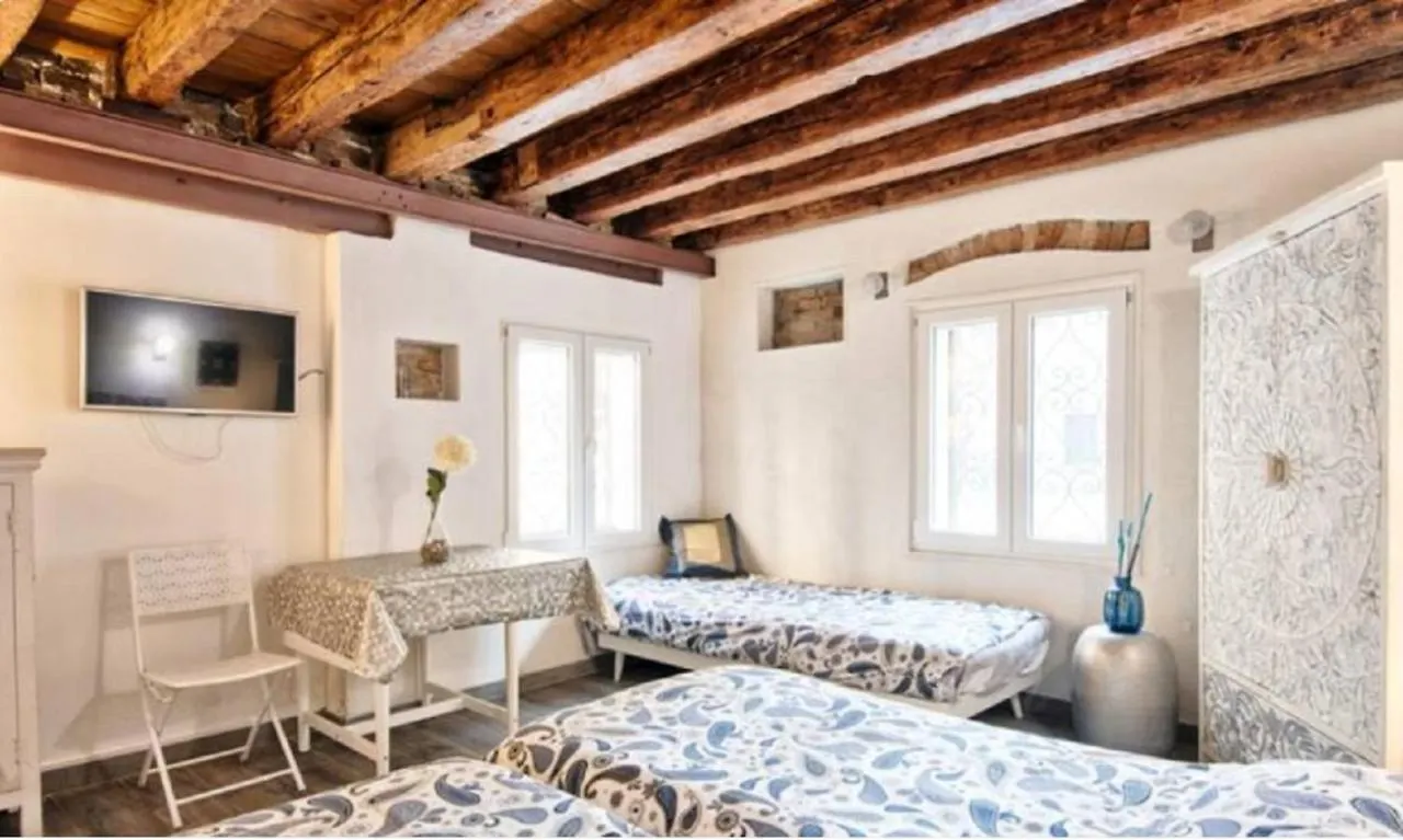 Venice Cadeau Apartment 0*,  Italy